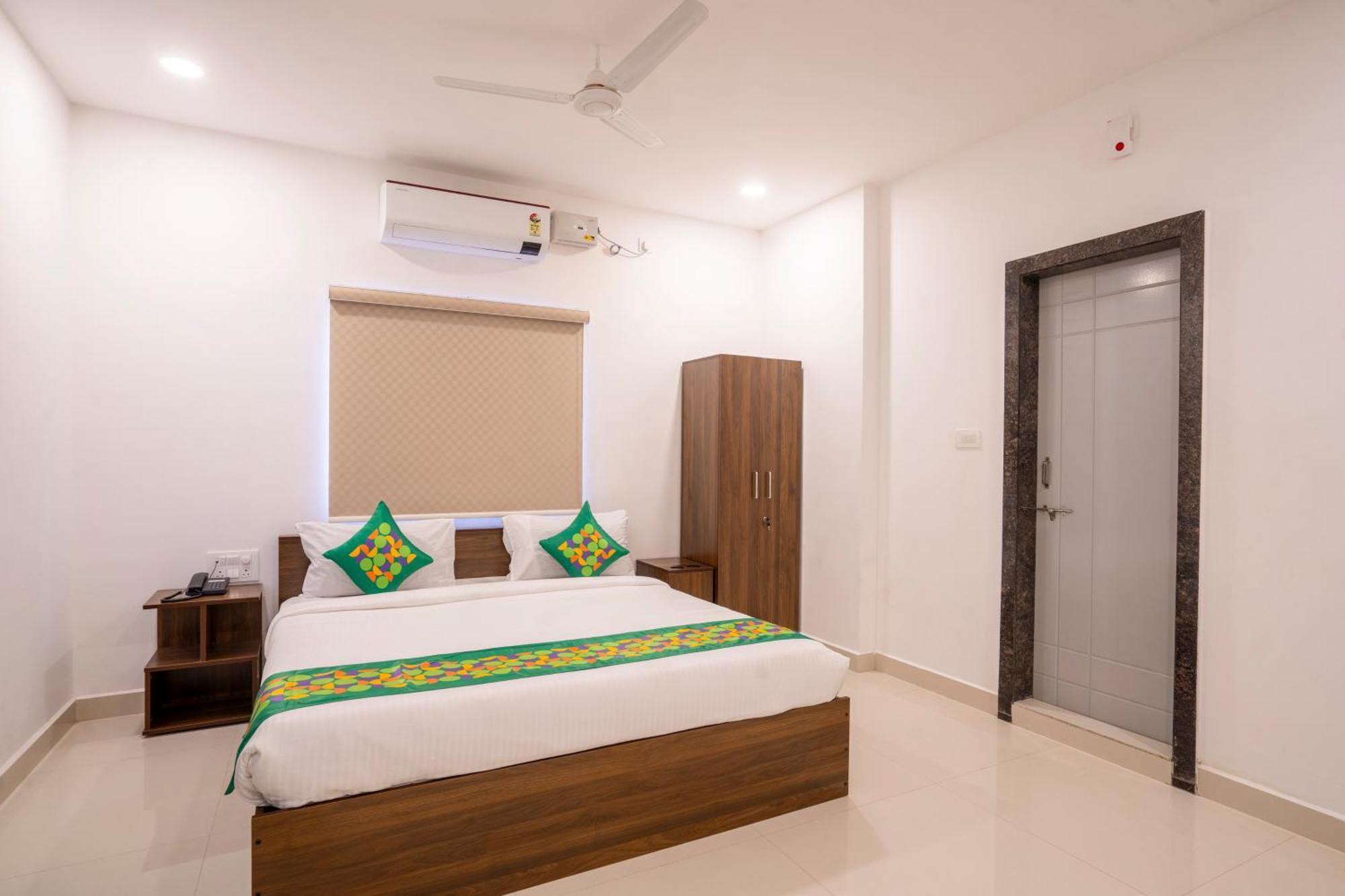 Treebo De Alphabet Gachibowli Hotel Haiderabad Buitenkant foto