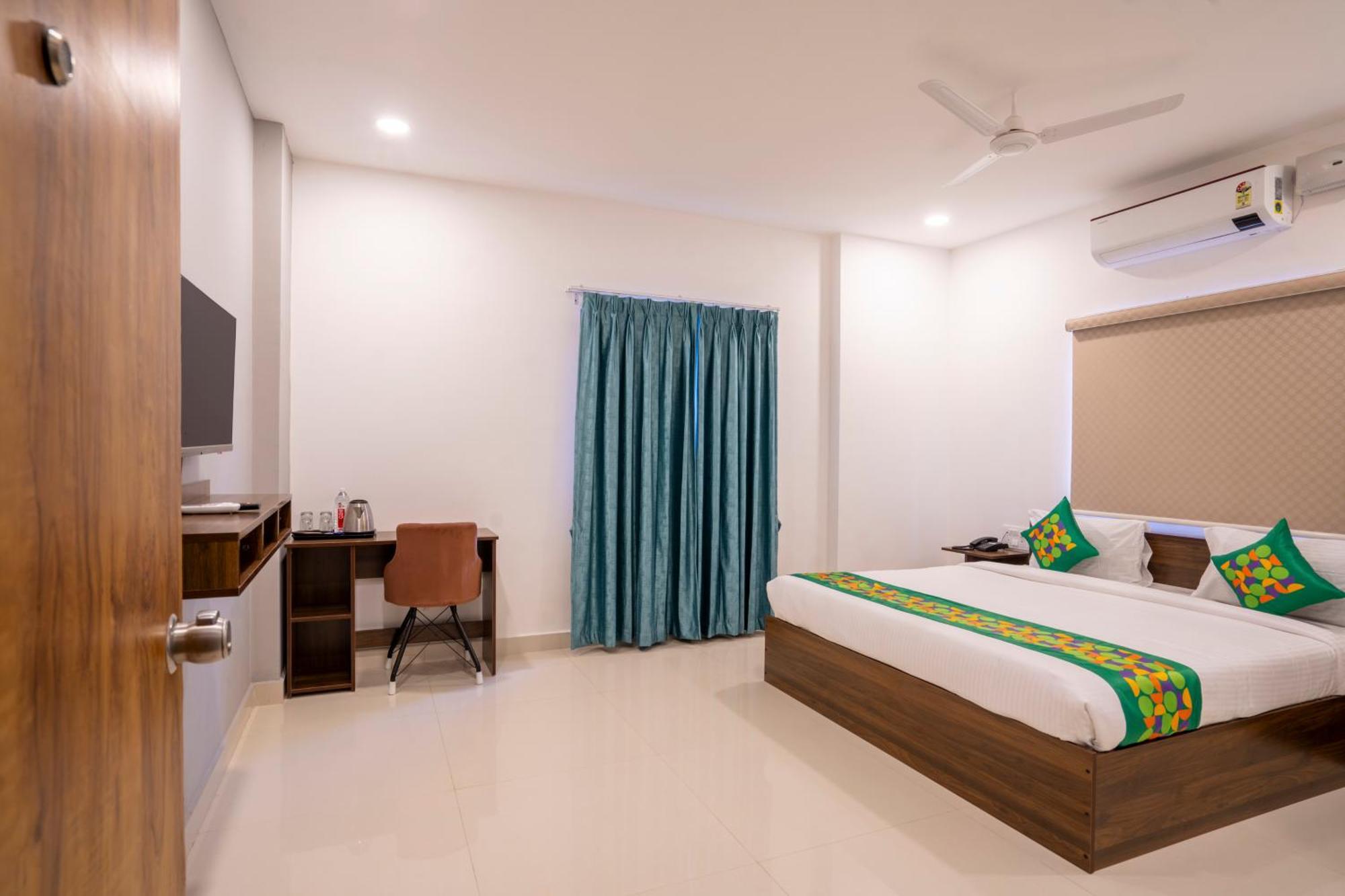 Treebo De Alphabet Gachibowli Hotel Haiderabad Buitenkant foto