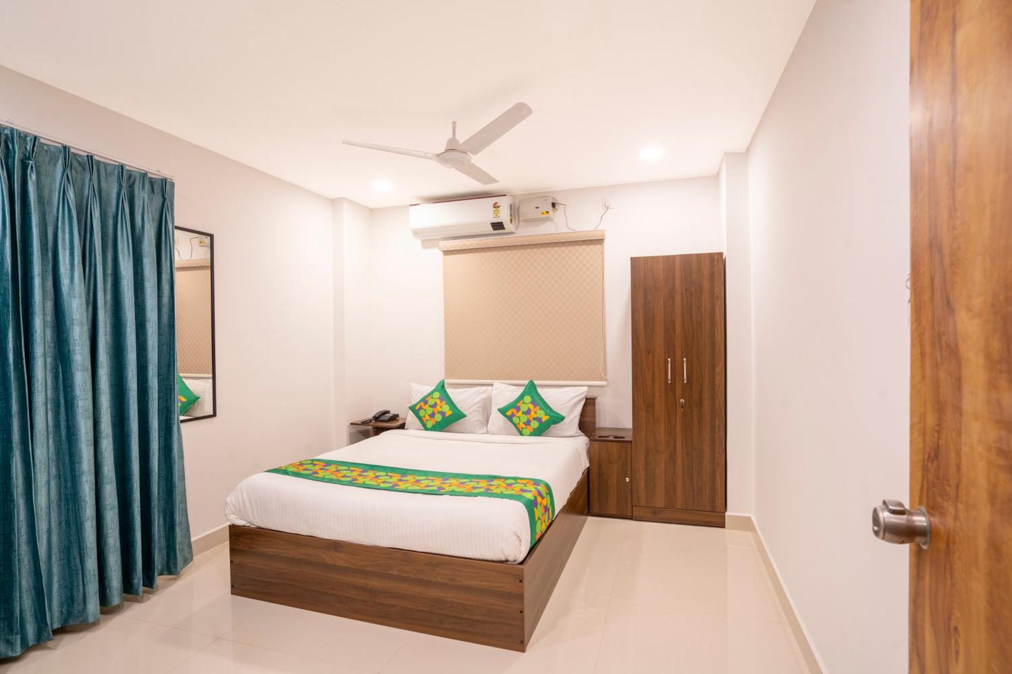 Treebo De Alphabet Gachibowli Hotel Haiderabad Buitenkant foto